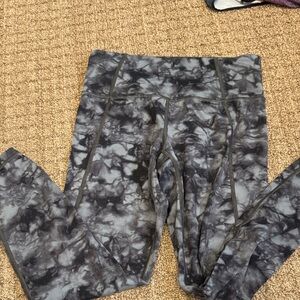 Athleta Black and Gray Patterned Leggings